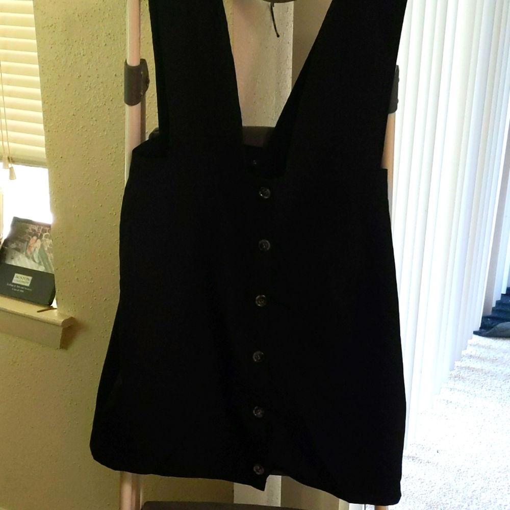 Boohoo black pinafore dress US 10